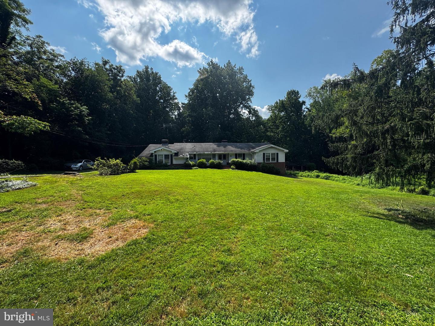 2117 Post Rd Property Photo 1