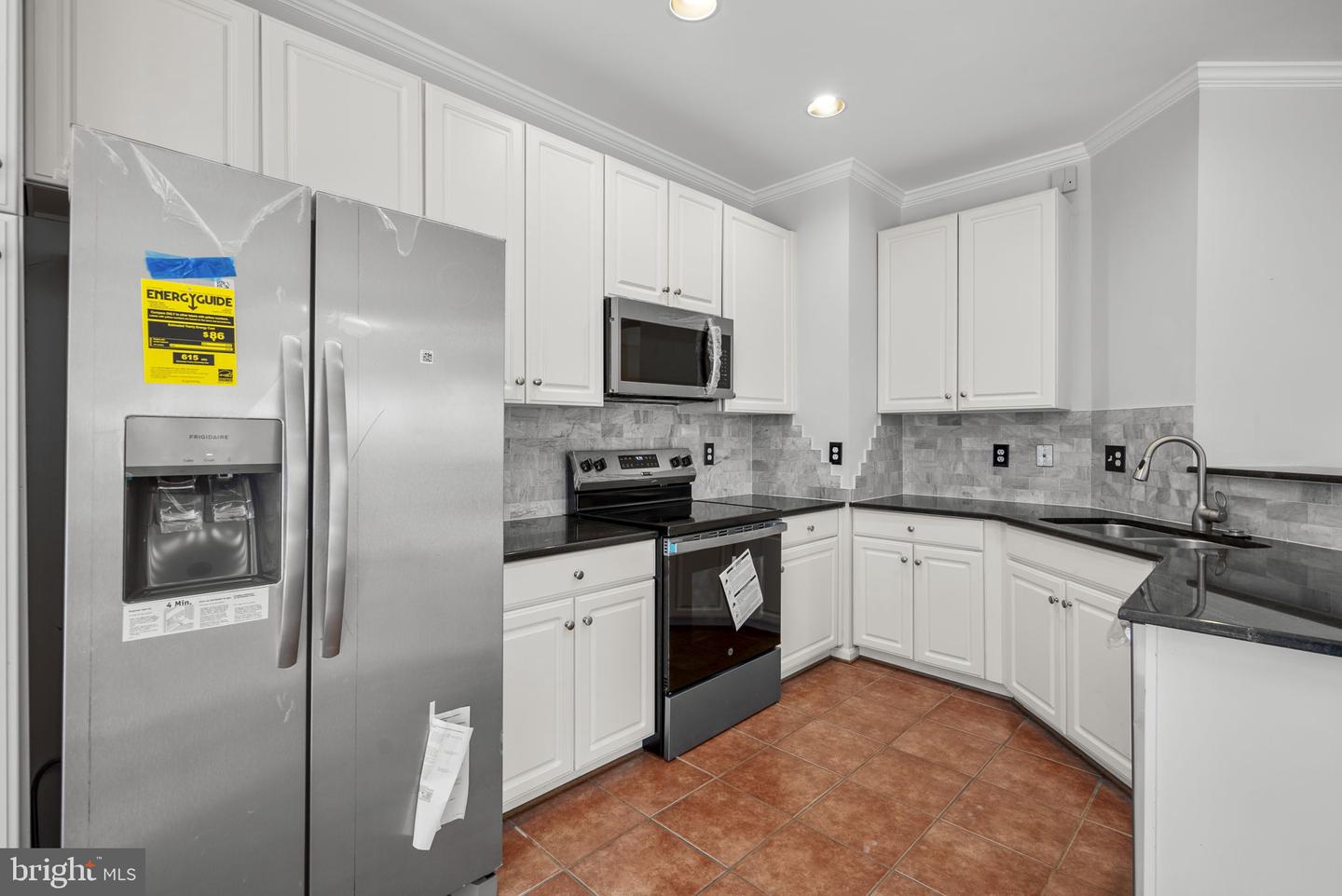 6631 Thurlton Dr Property Photo 10