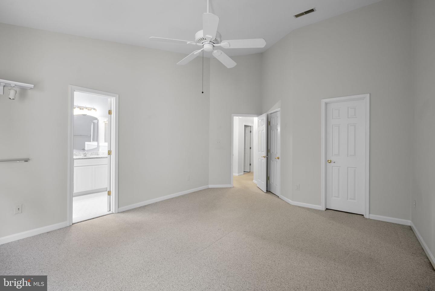 6631 Thurlton Dr Property Photo 15