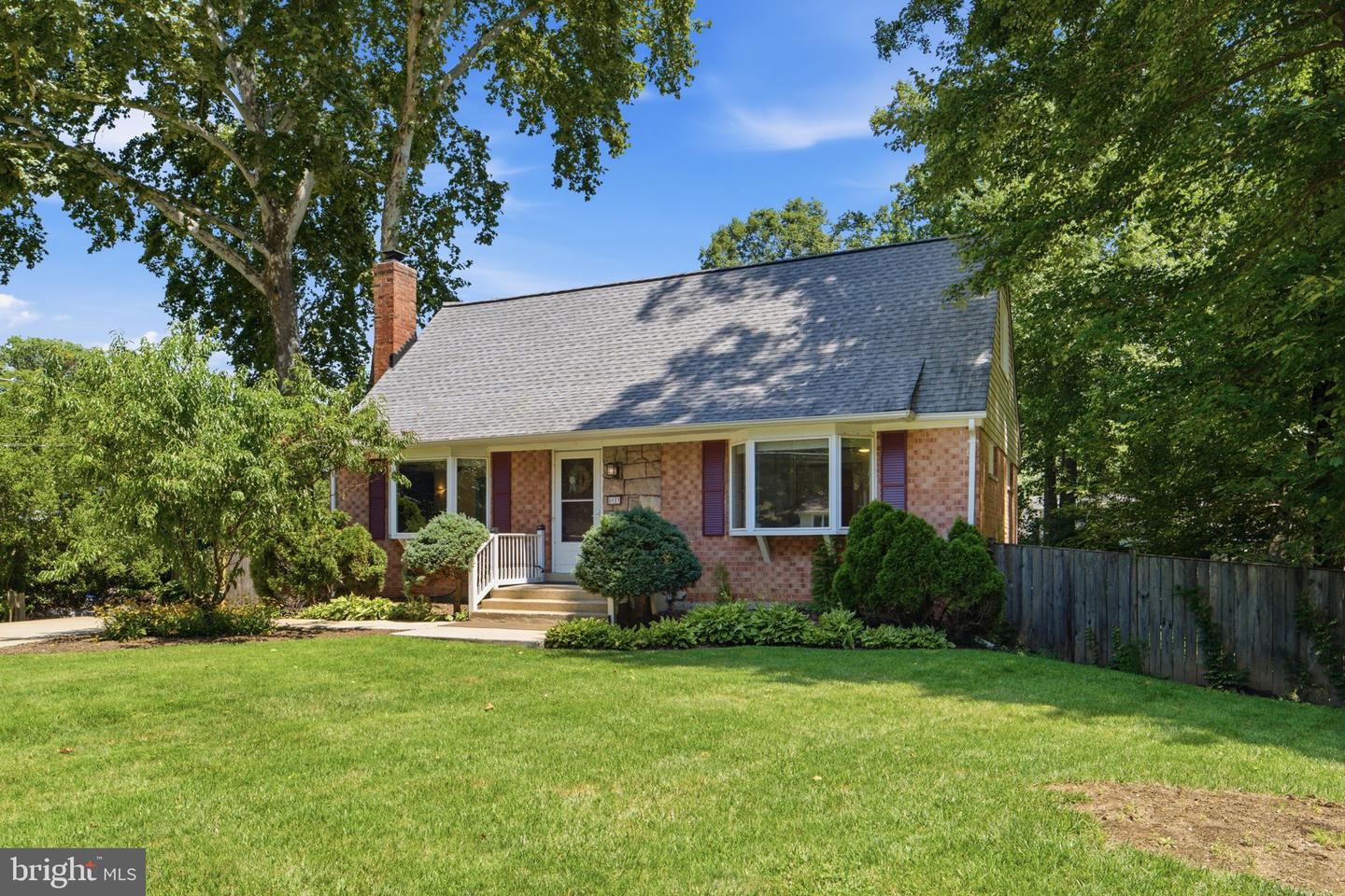 8923 Cromwell Property Photo 1