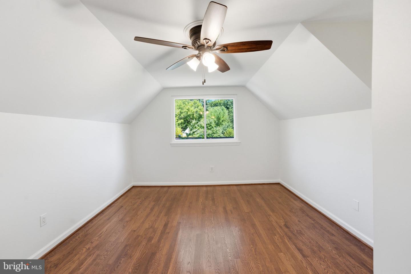 8923 Cromwell Property Photo 20
