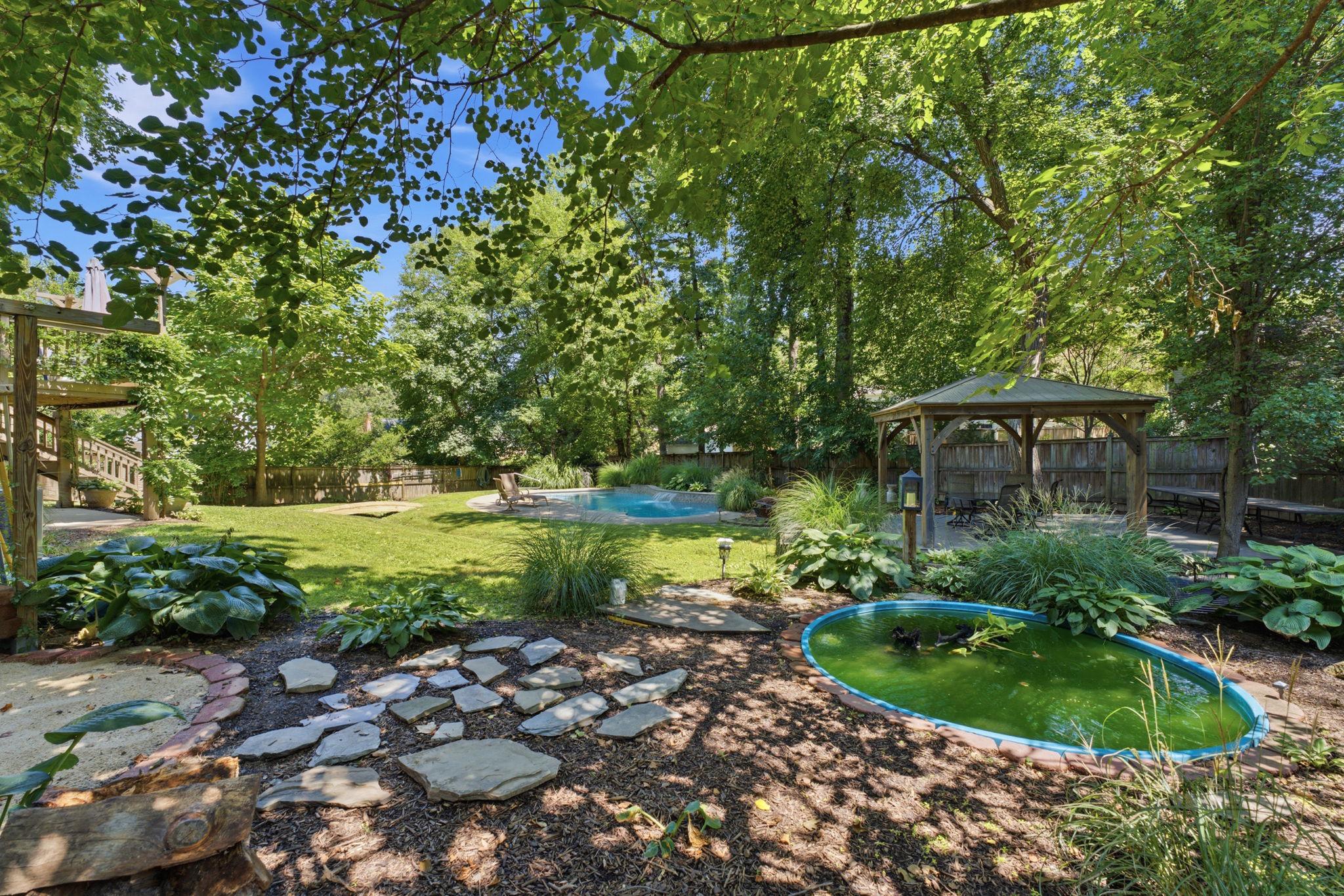 8923 Cromwell Property Photo 44