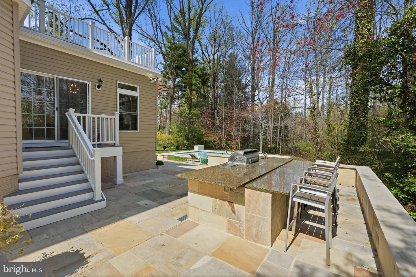 3515 Devon Dr Property Photo 6