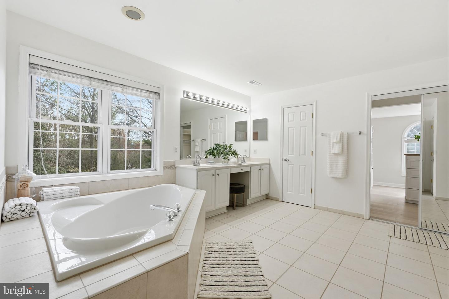 3515 Devon Dr Property Photo 22