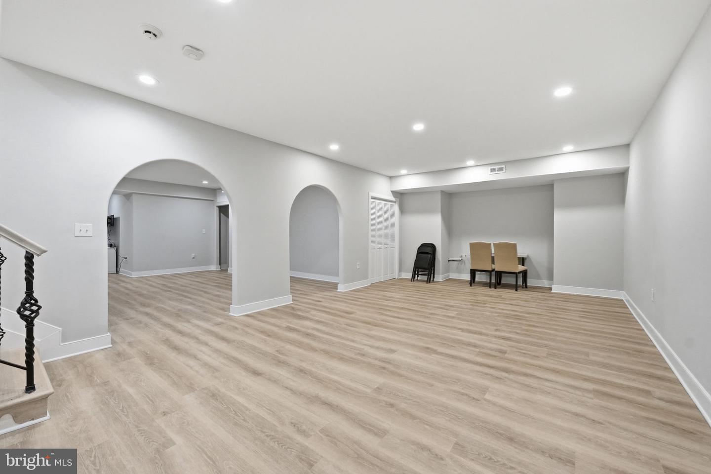 1231 Ingleside Ave Property Photo 22