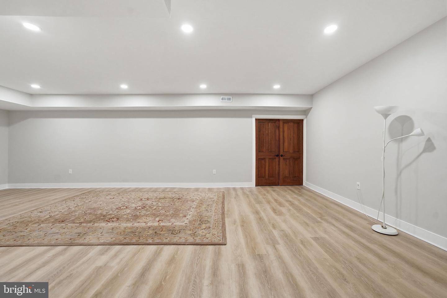 1231 Ingleside Ave Property Photo 23