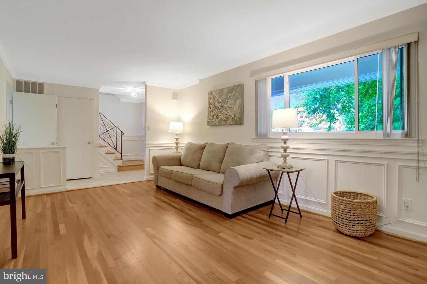 8447 Thames St Property Photo 7