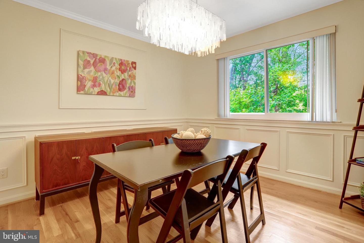 8447 Thames St Property Photo 10