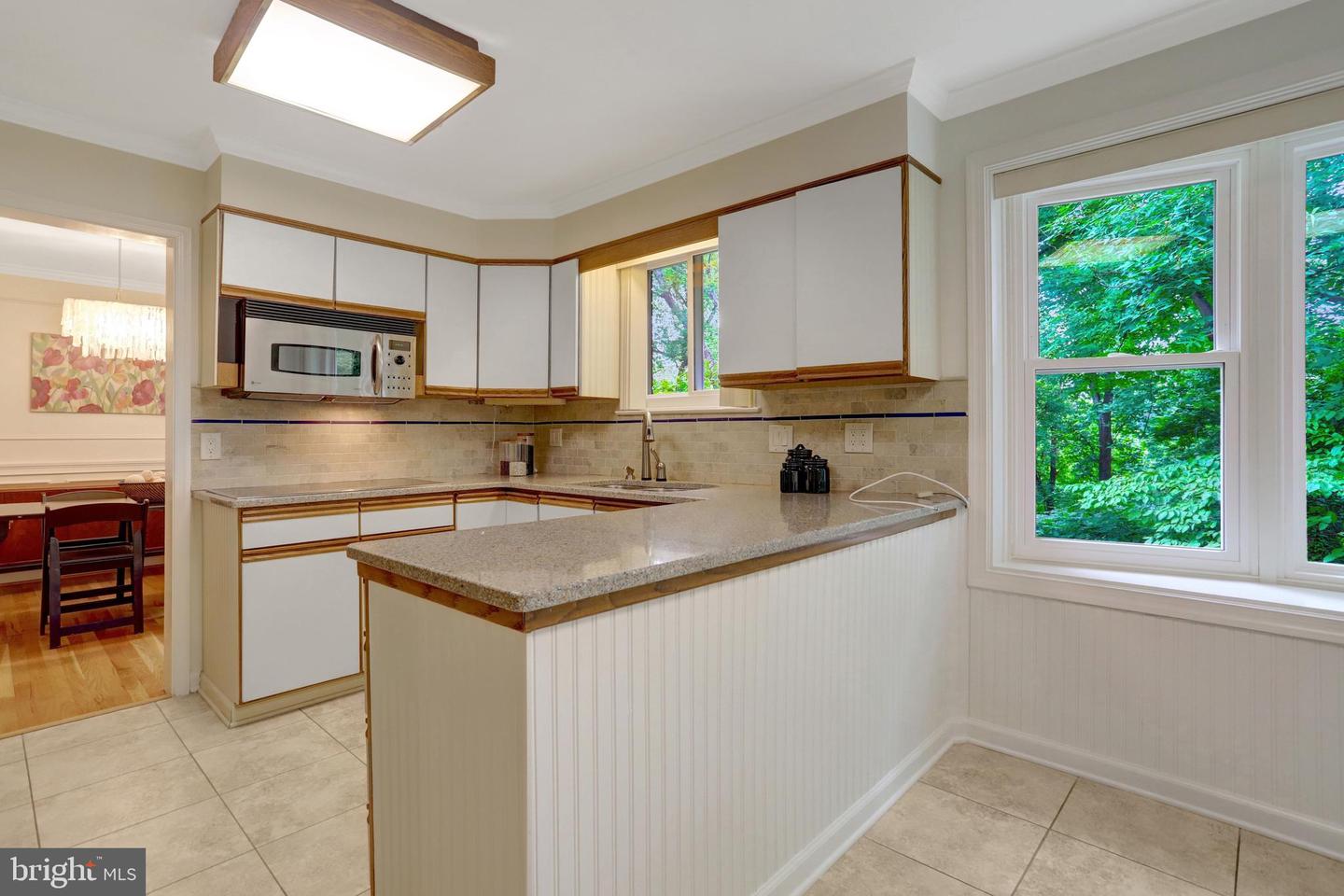 8447 Thames St Property Photo 14
