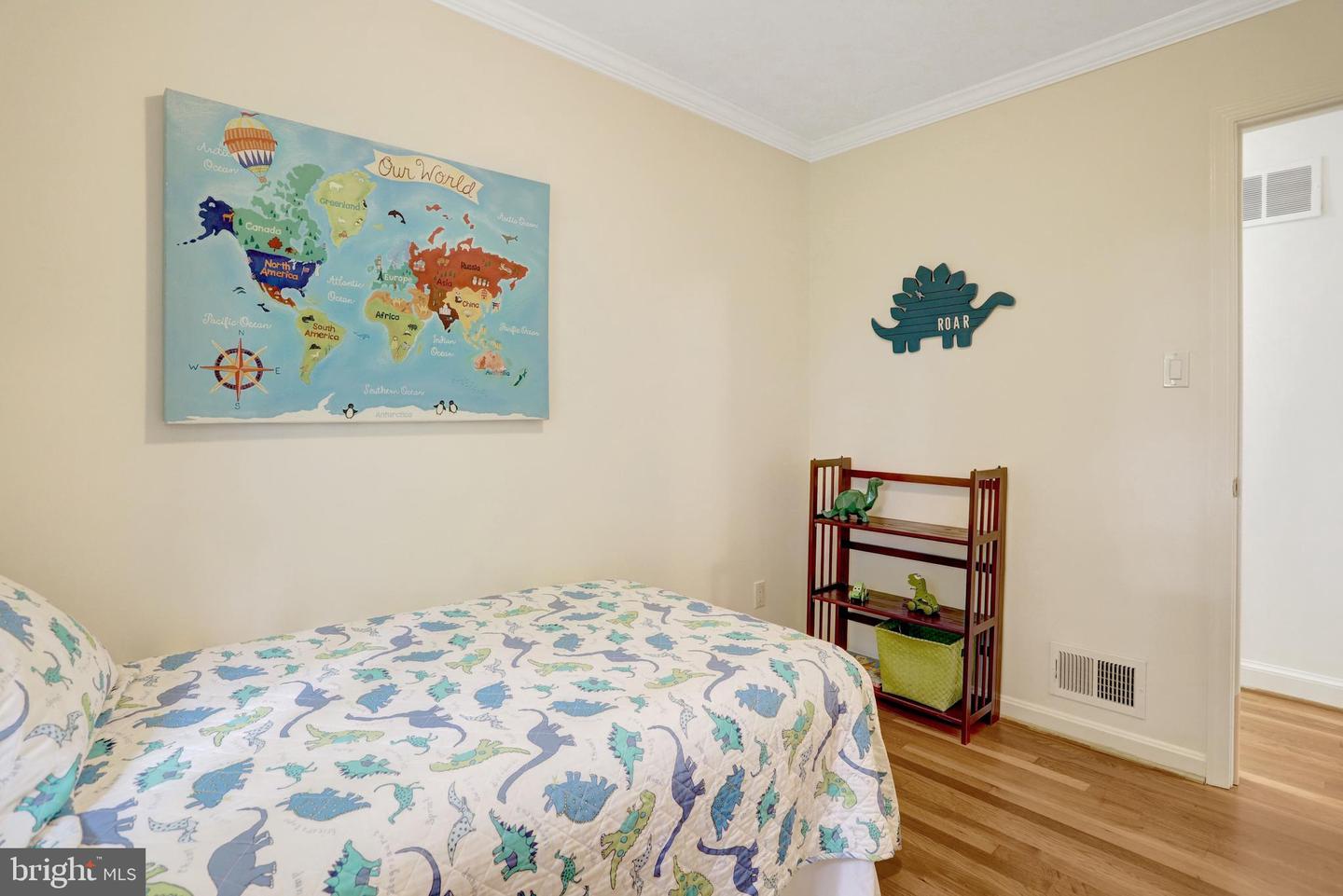 8447 Thames St Property Photo 23