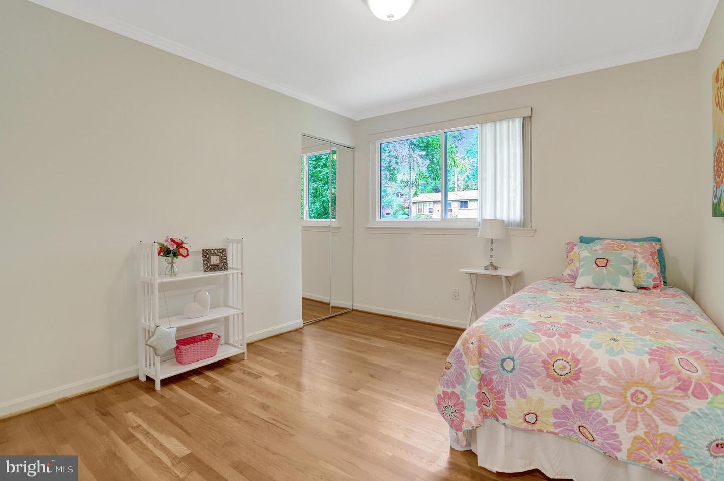 8447 Thames St Property Photo 32