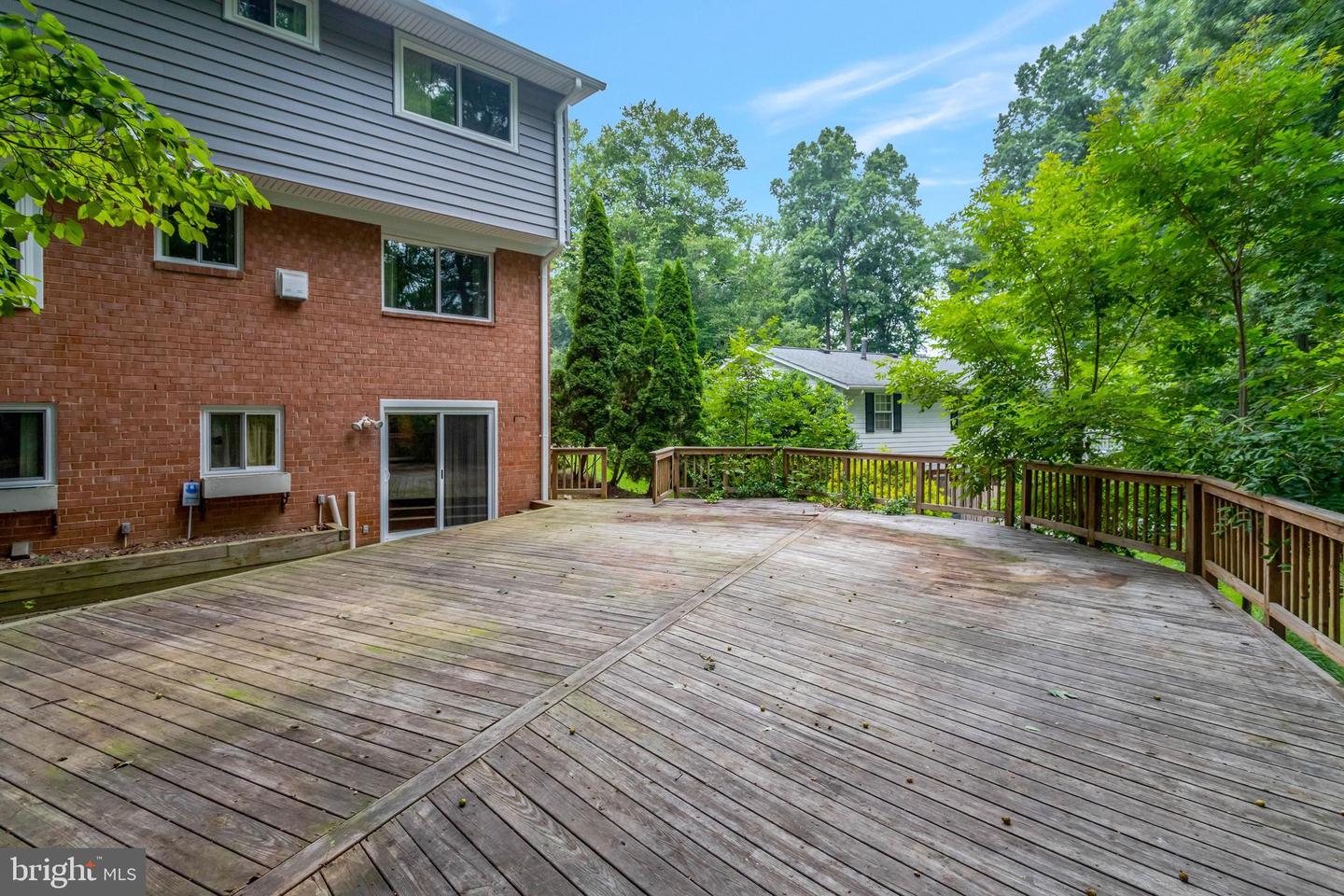 8447 Thames St Property Photo 44