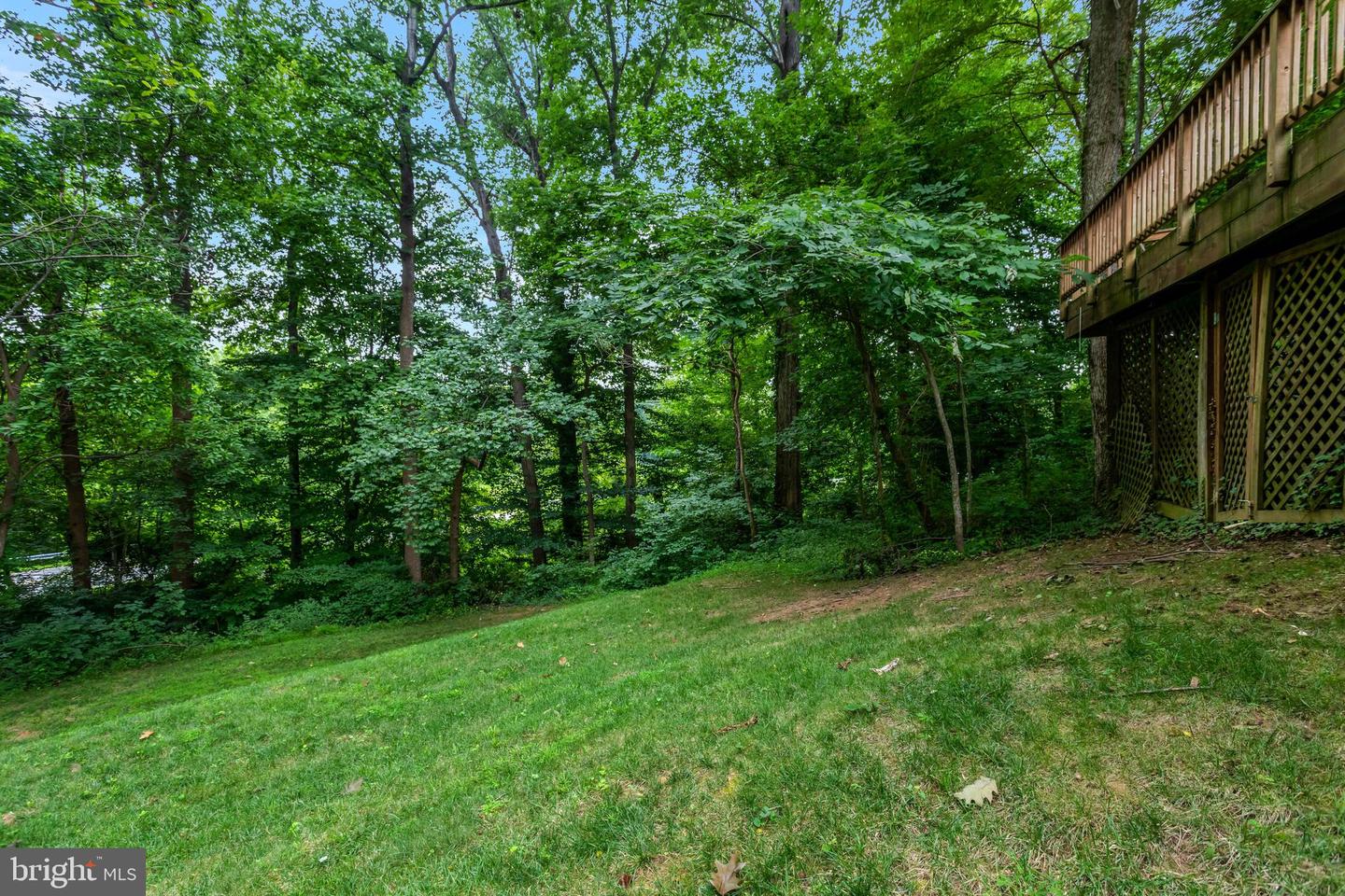 8447 Thames St Property Photo 45