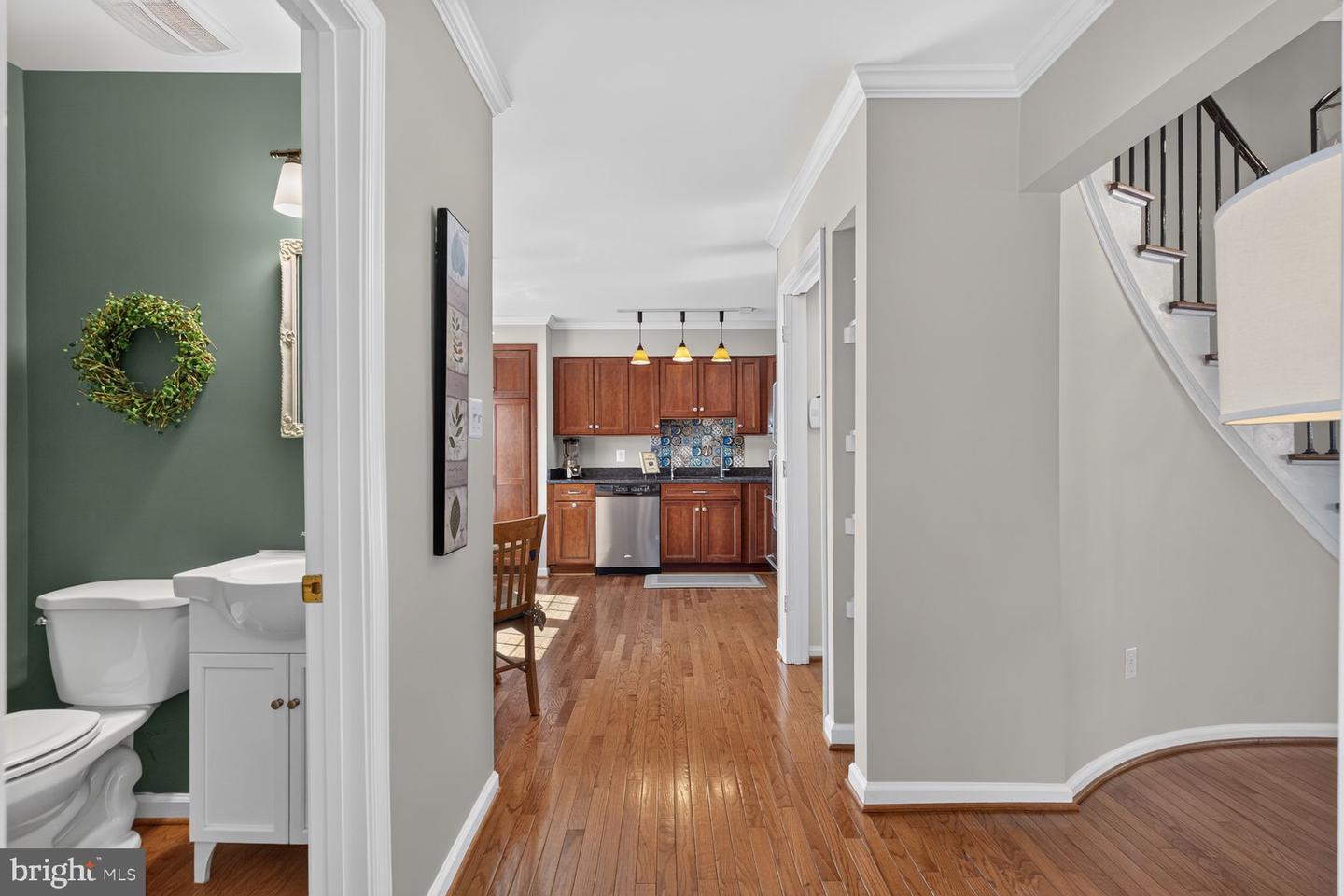 8449 Lakinhurst Ln Property Photo 13