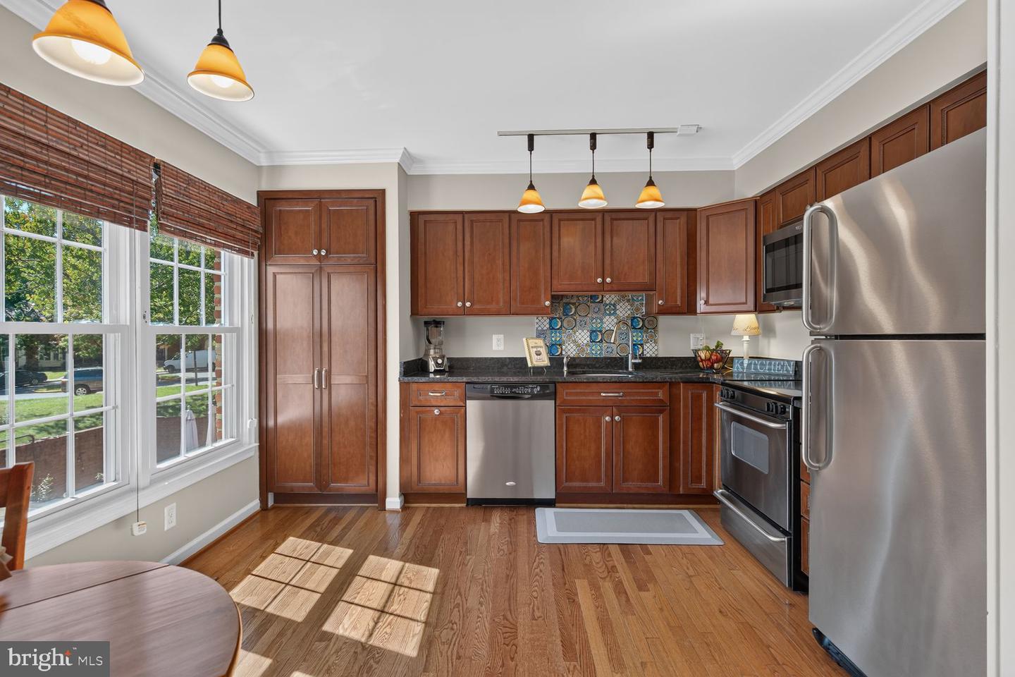 8449 Lakinhurst Ln Property Photo 15