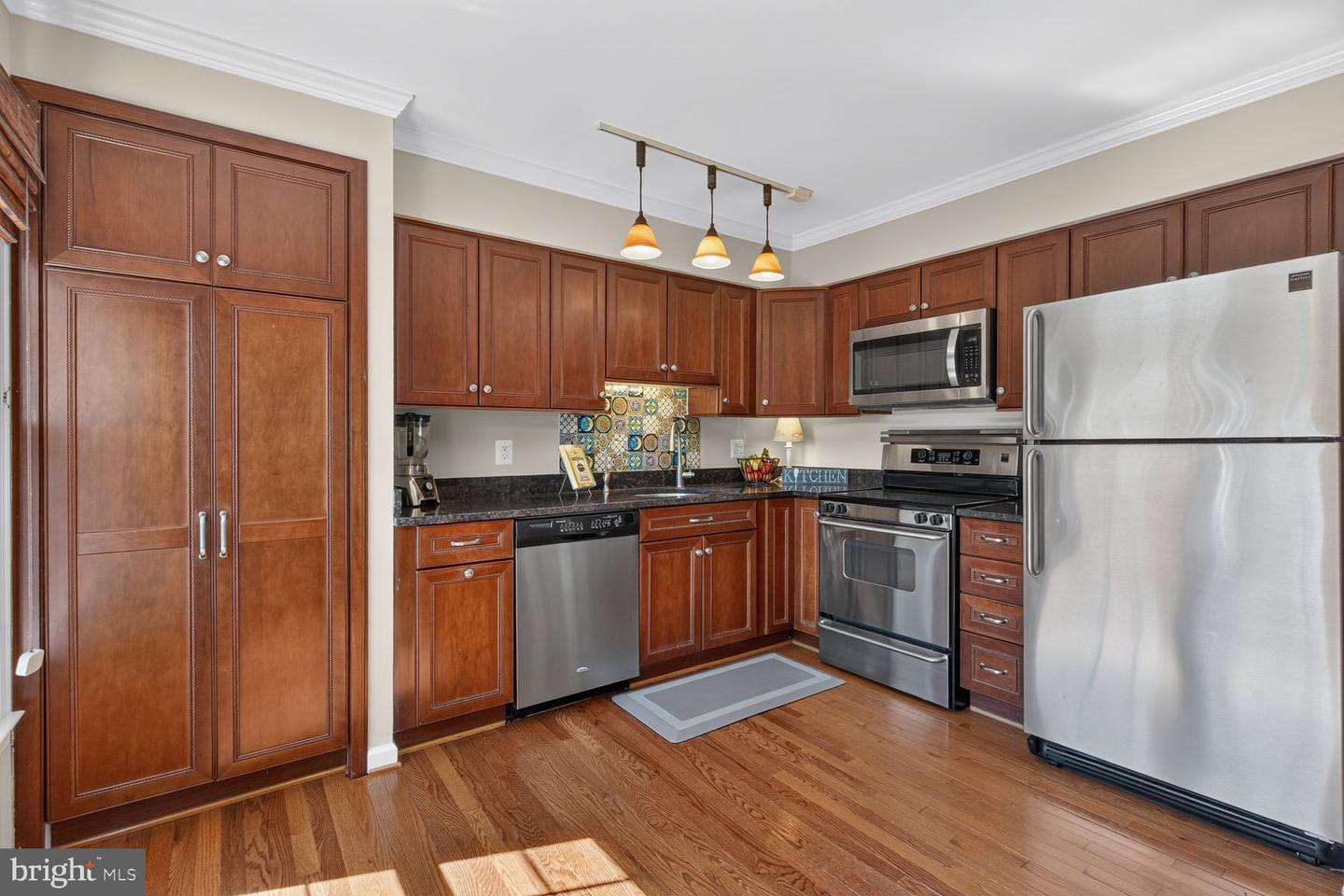 8449 Lakinhurst Ln Property Photo 16