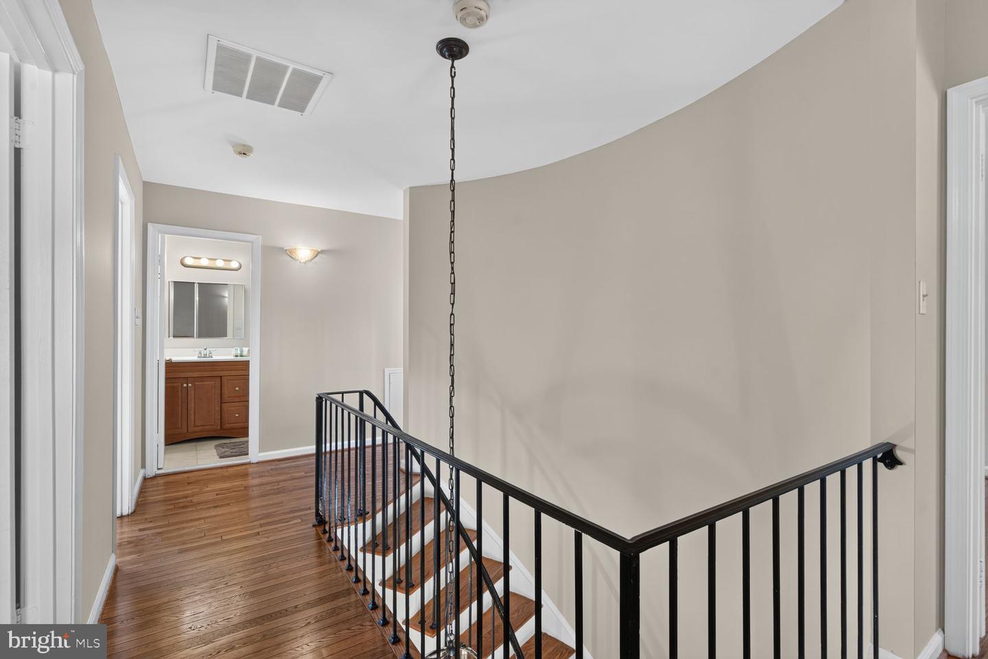 8449 Lakinhurst Ln Property Photo 29