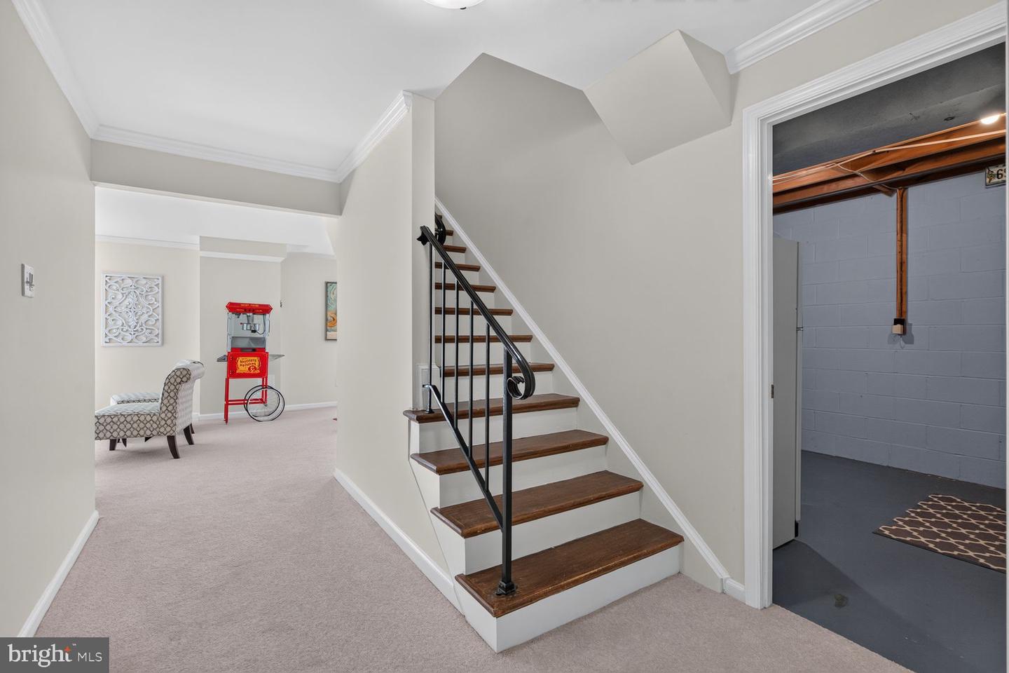 8449 Lakinhurst Ln Property Photo 35