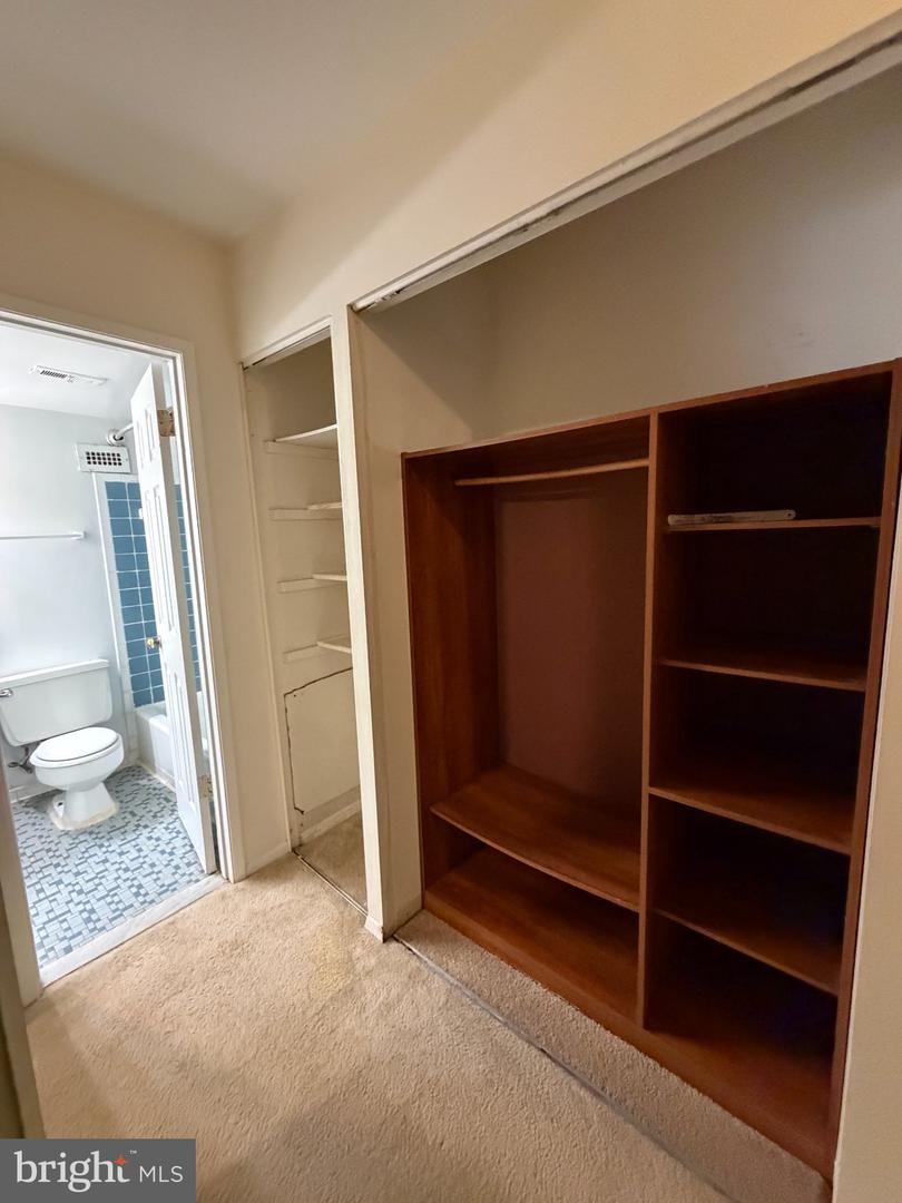 6141 Leesburg Pike #208 Property Photo 14
