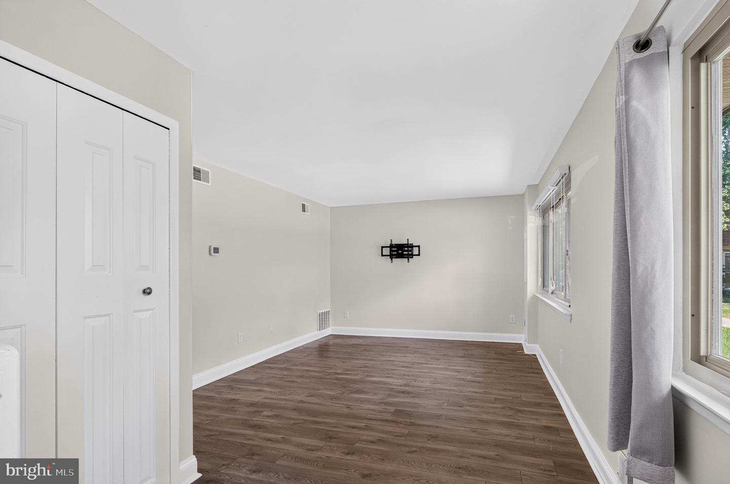 7926 San Leandro Pl #a Property Photo 8