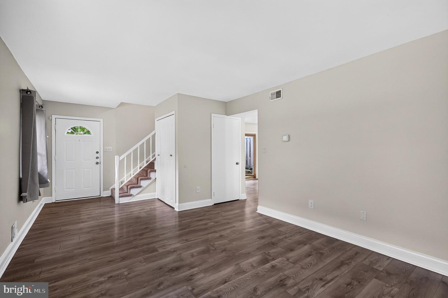 7926 San Leandro Pl #a Property Photo 10