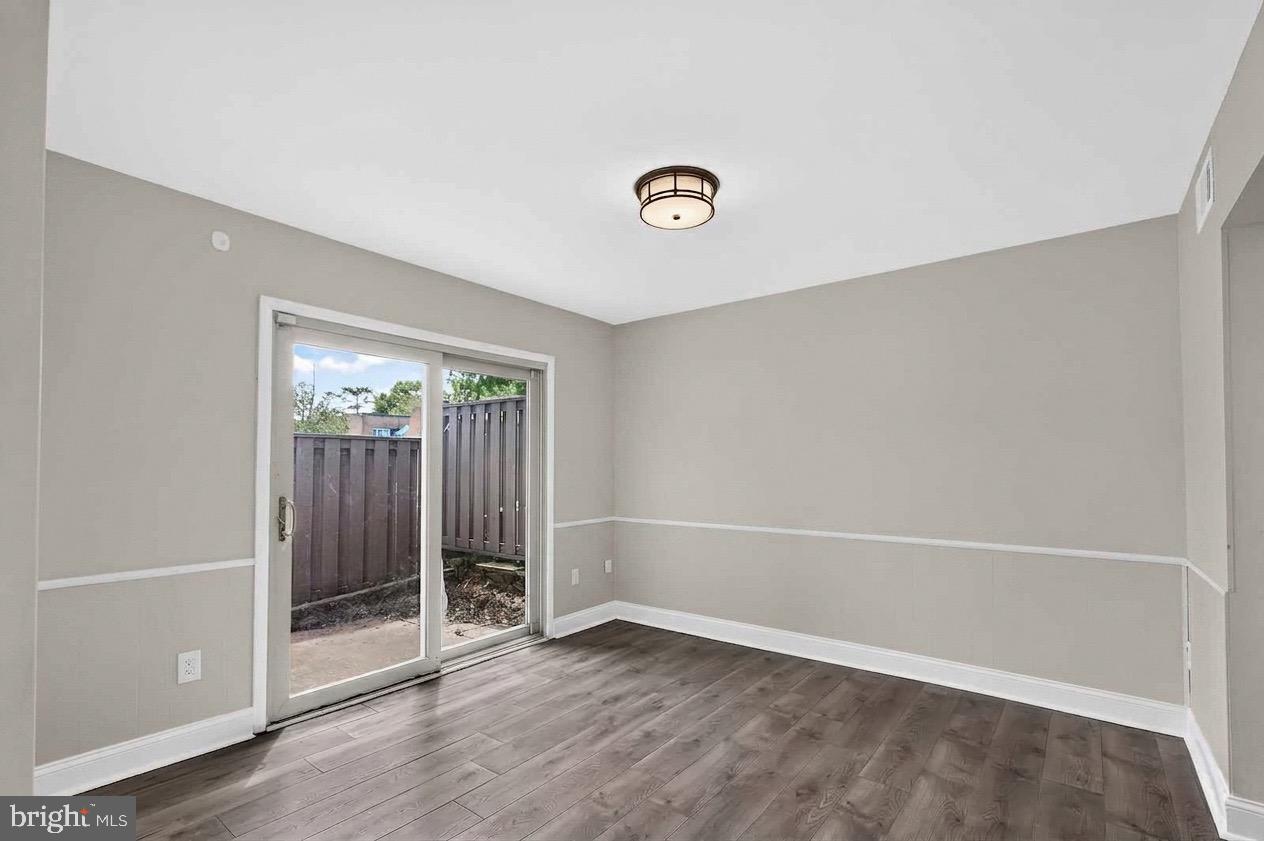 7926 San Leandro Pl #a Property Photo 11