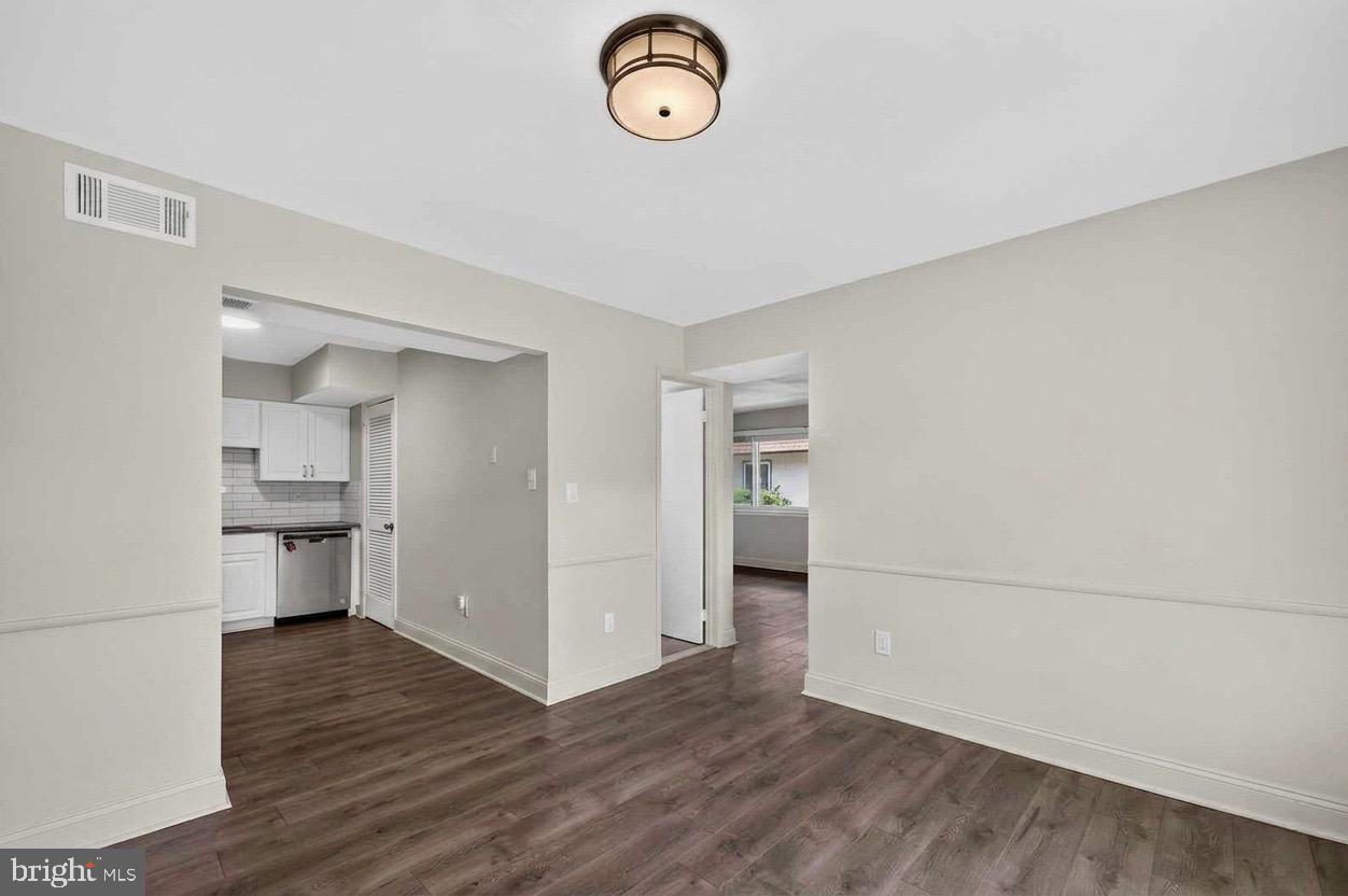 7926 San Leandro Pl #a Property Photo 12