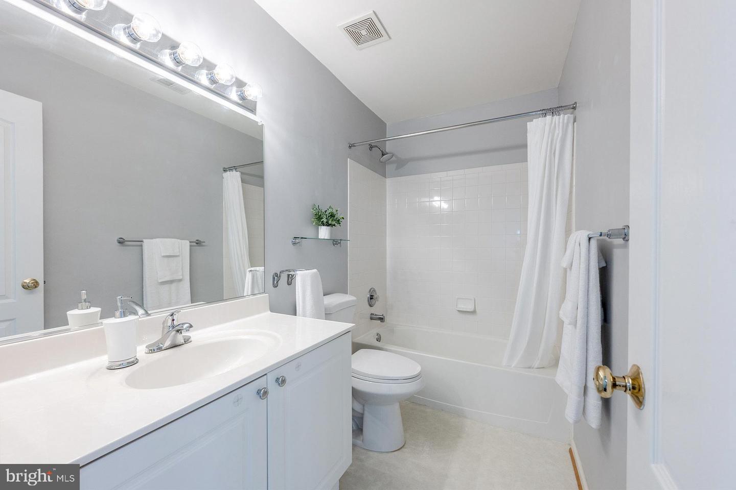 1718 Stuart Pointe Ln Property Photo 36