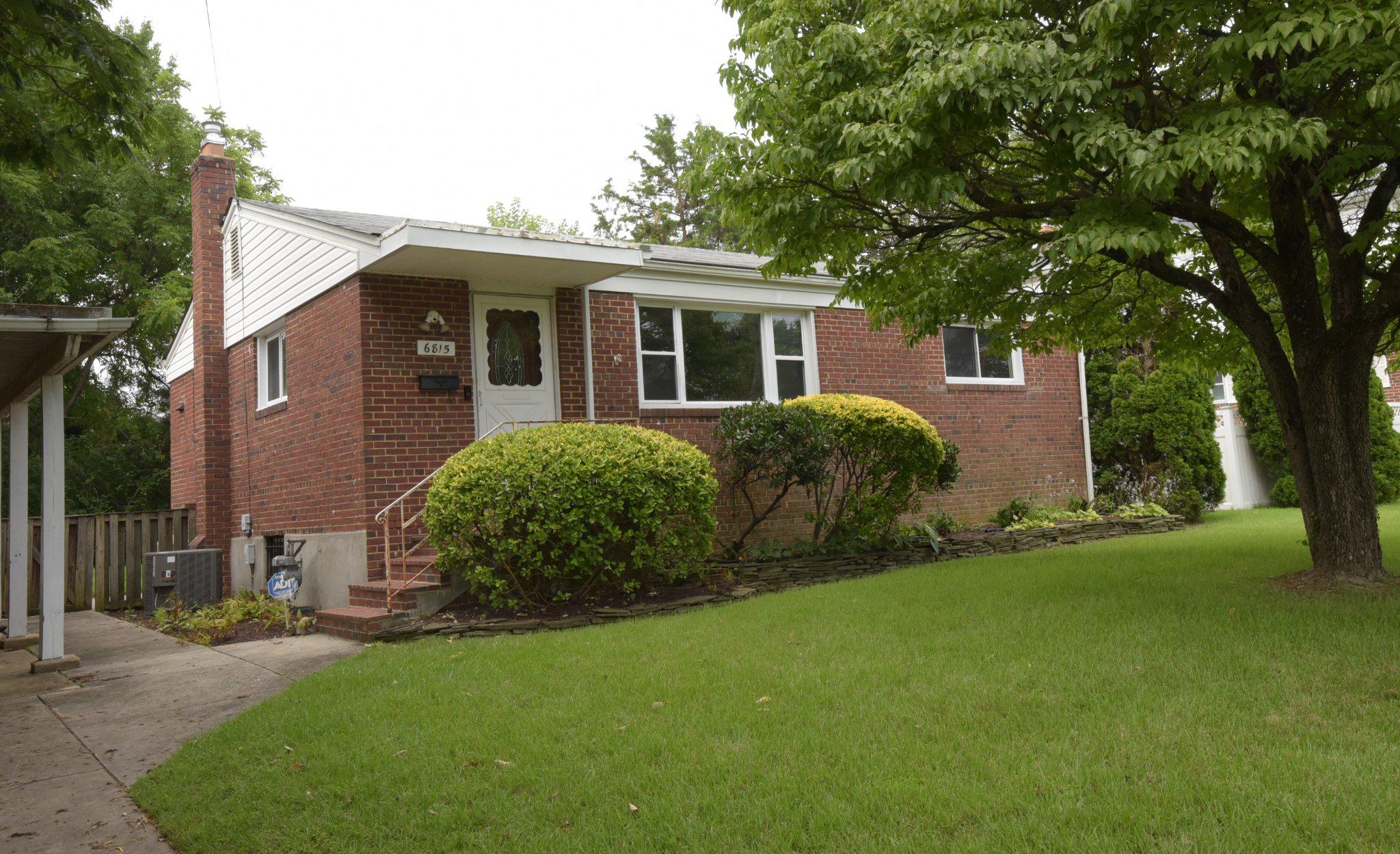 6815 Kingwood Dr Property Photo 1