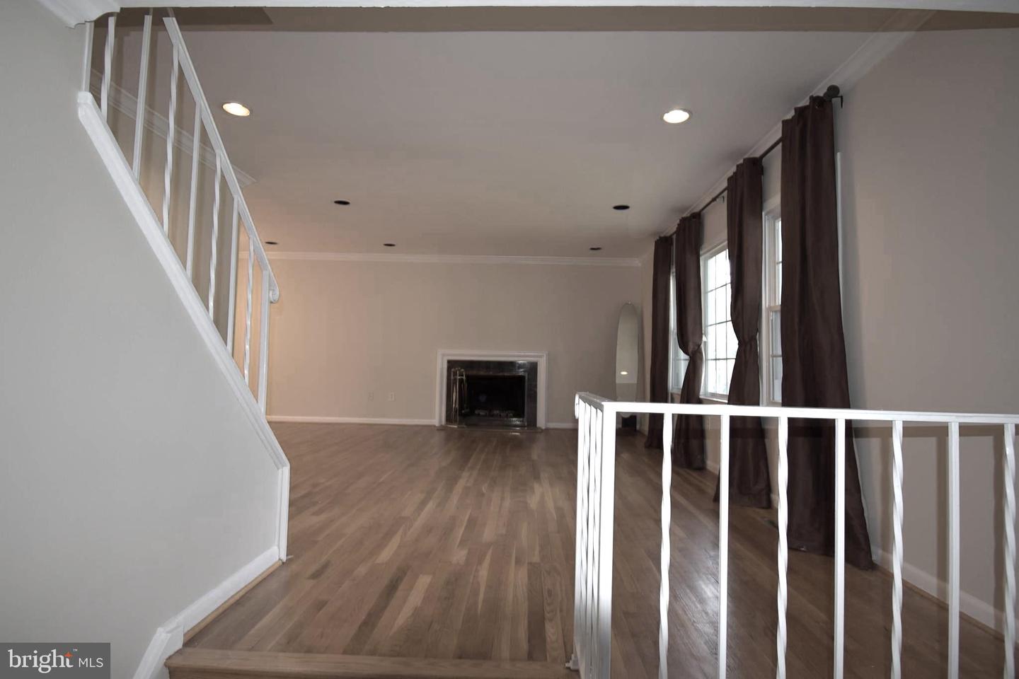 4401 Braeburn Dr Property Photo 8