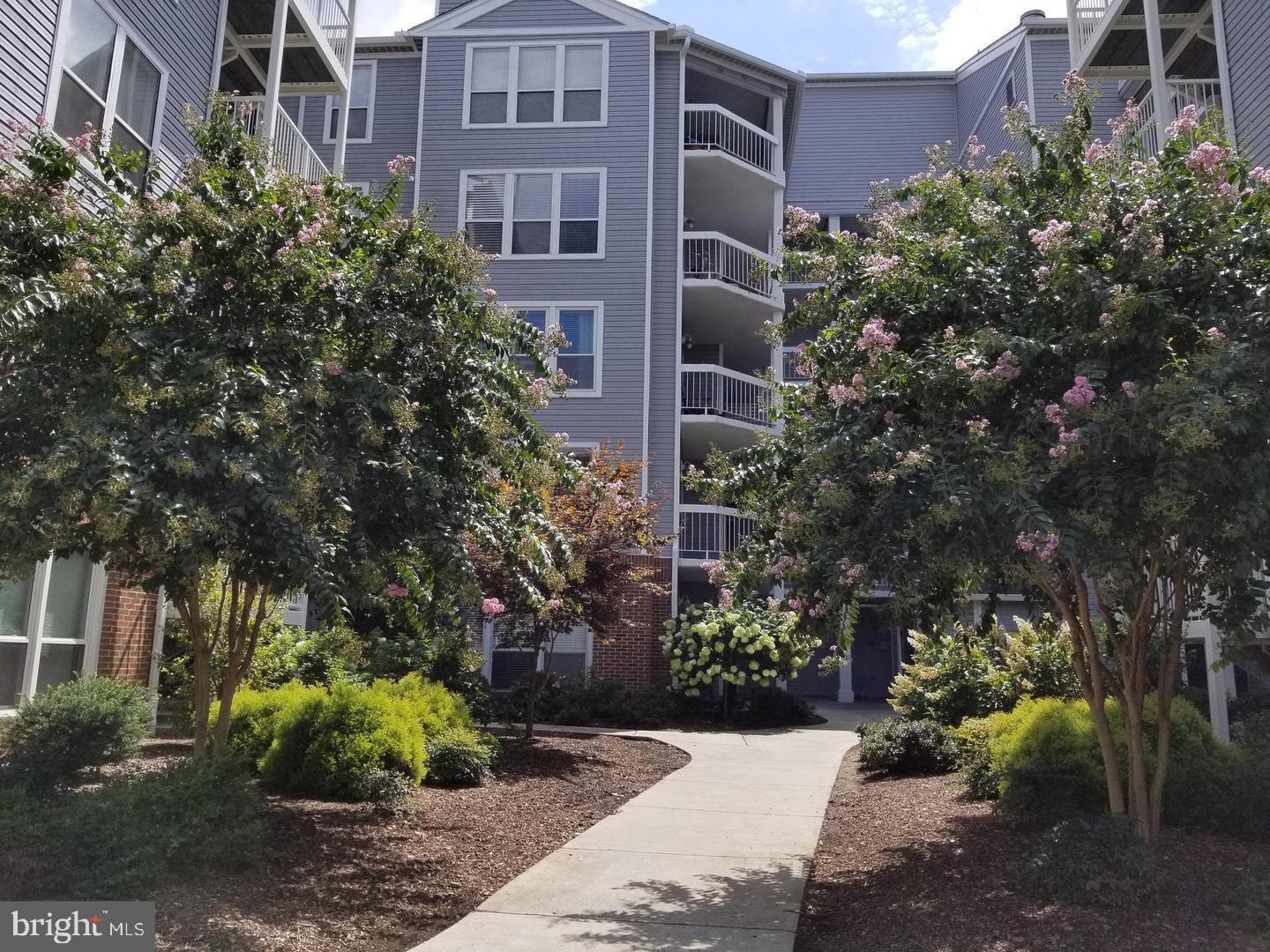 3178 Summit Square Dr #3-b12 Property Photo 2