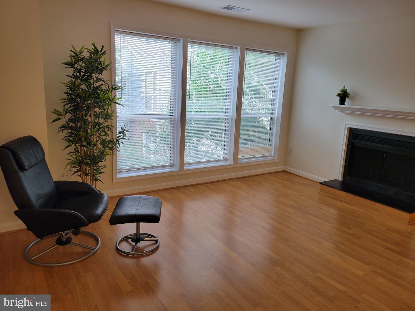 3178 Summit Square Dr #3-b12 Property Photo 7