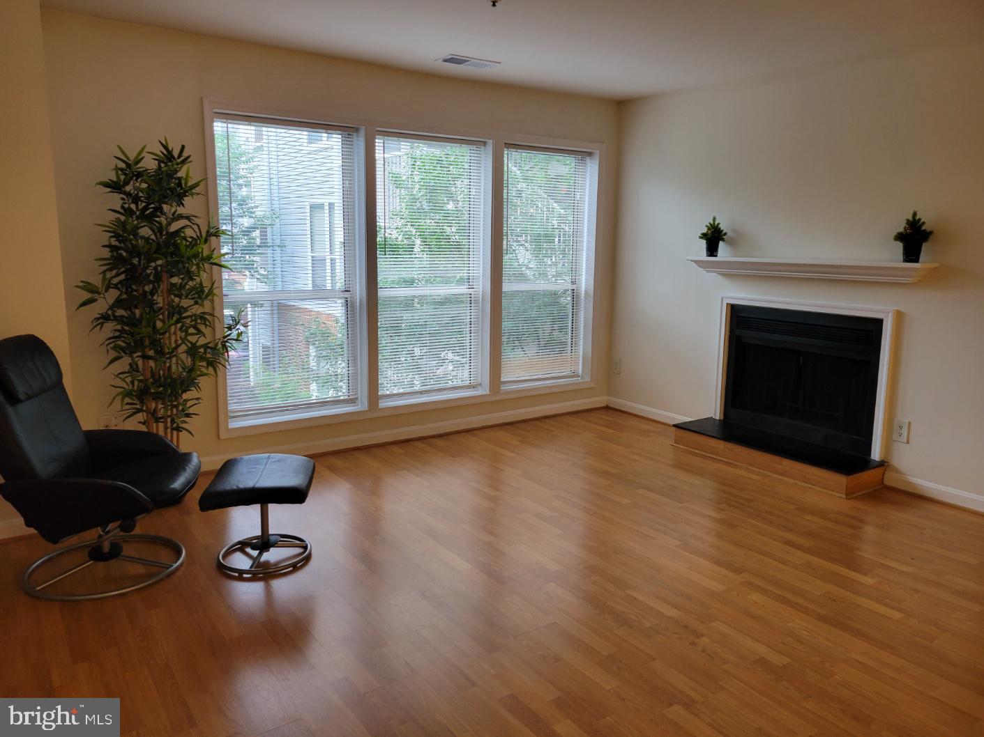 3178 Summit Square Dr #3-b12 Property Photo 15