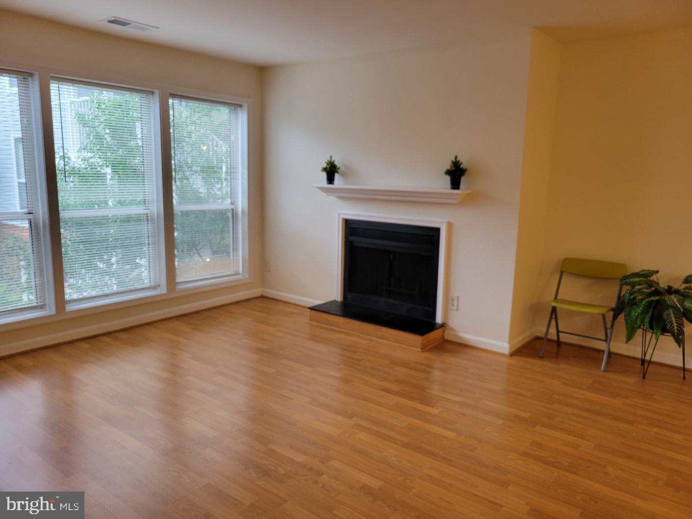 3178 Summit Square Dr #3-b12 Property Photo 16