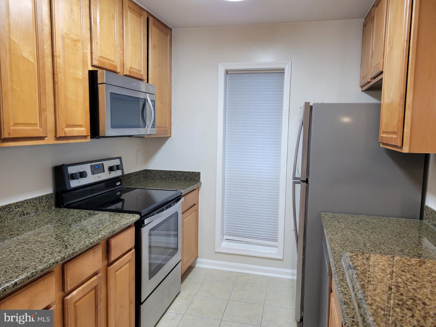 3178 Summit Square Dr #3-b12 Property Photo 20