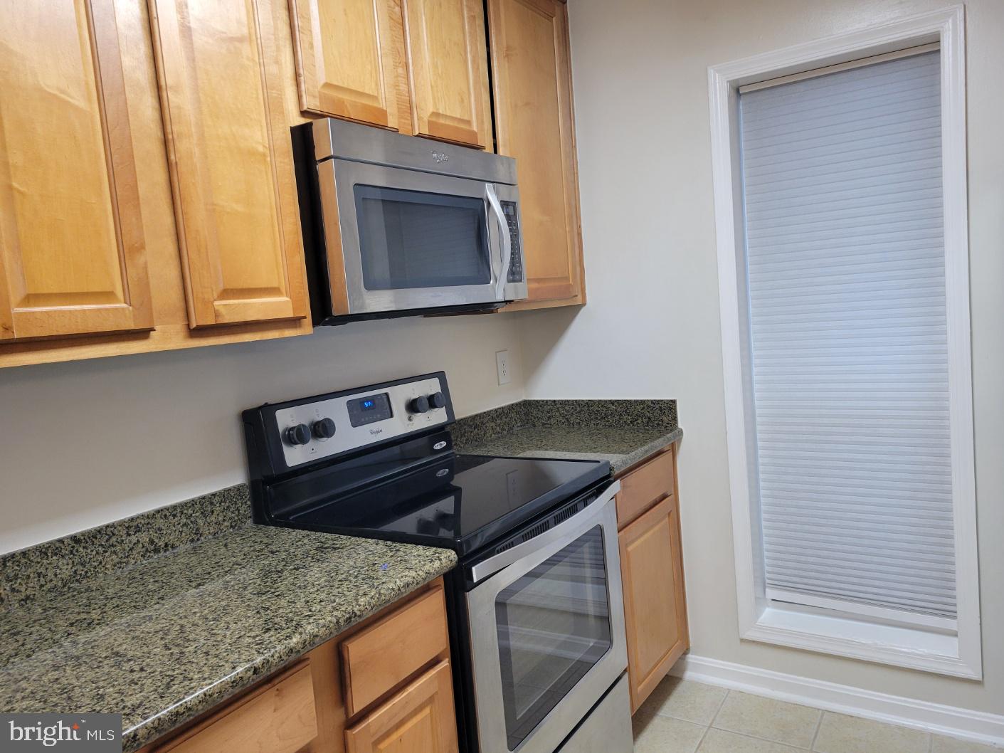 3178 Summit Square Dr #3-b12 Property Photo 21