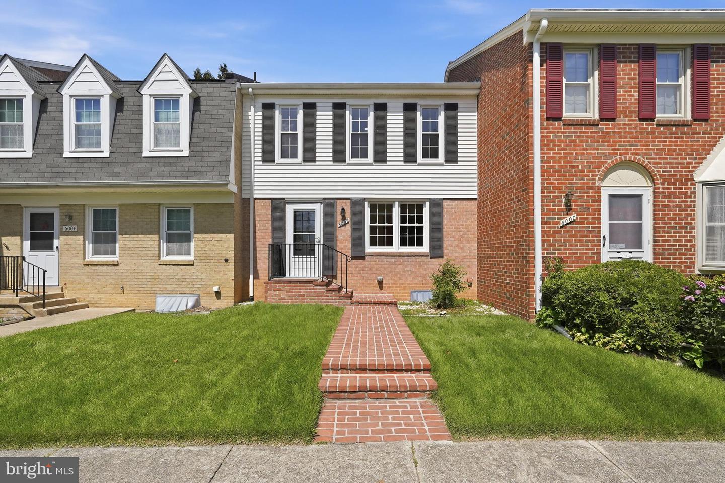 6002 MARDALE LN Property Photo 1