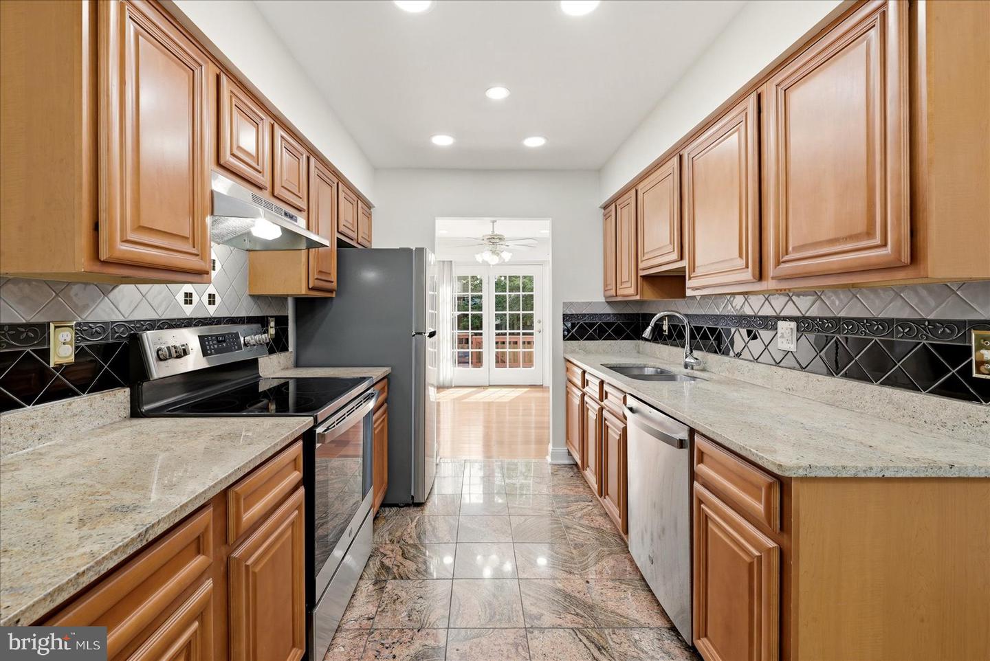 9608 Masterworks Dr Property Photo 13