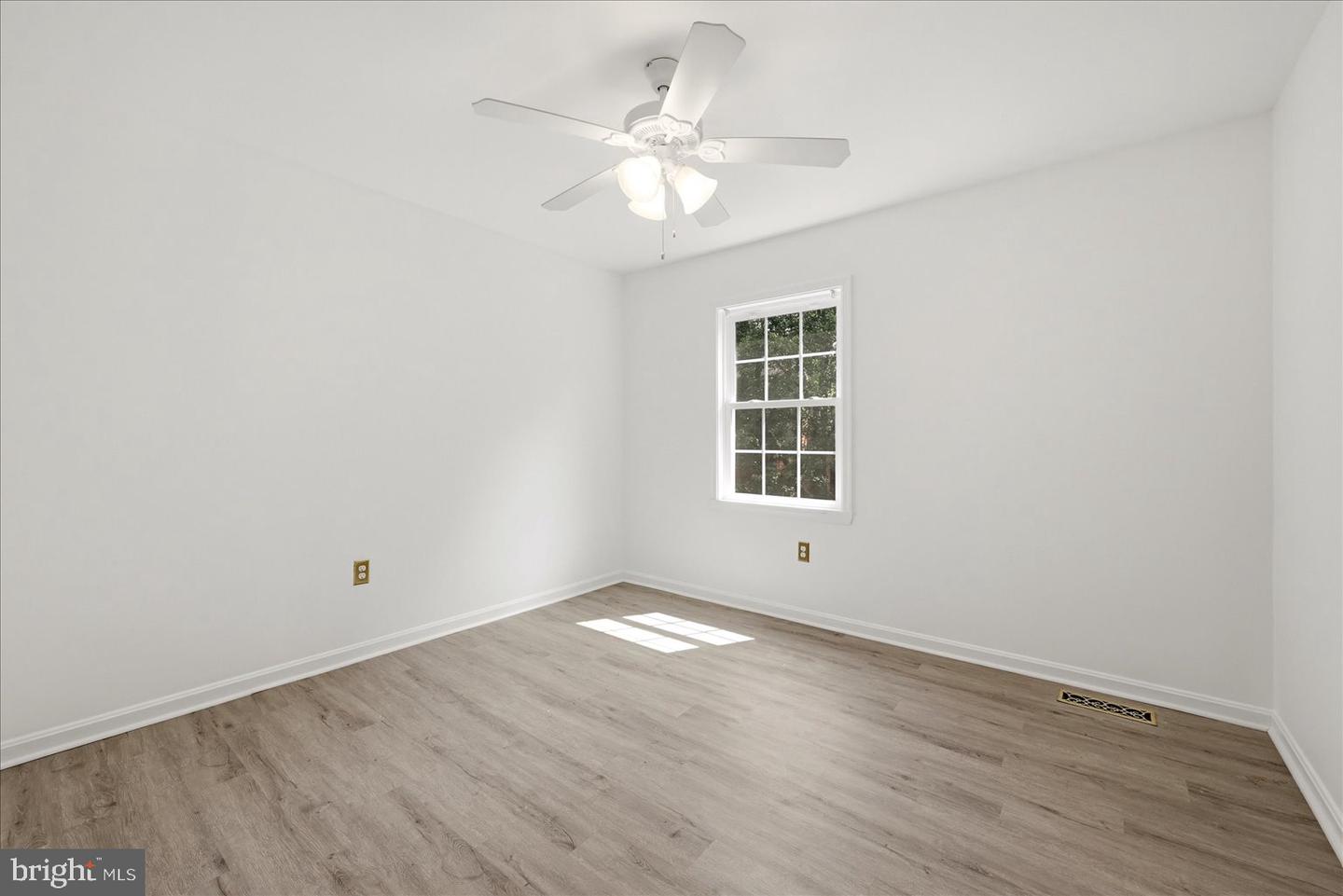 9608 Masterworks Dr Property Photo 20
