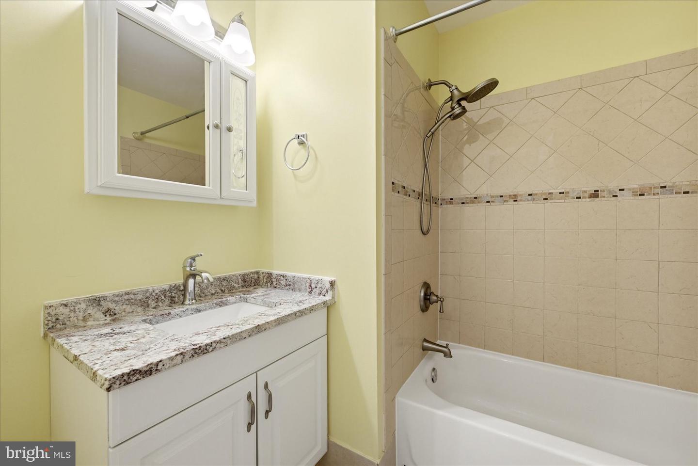 9608 Masterworks Dr Property Photo 22