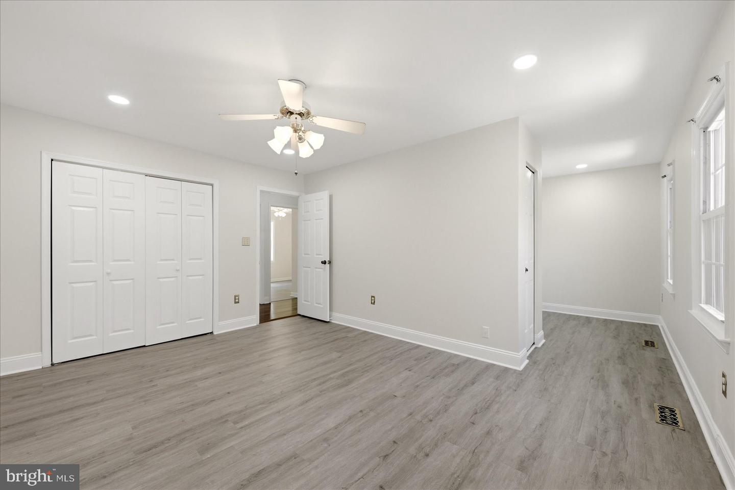 9608 Masterworks Dr Property Photo 24
