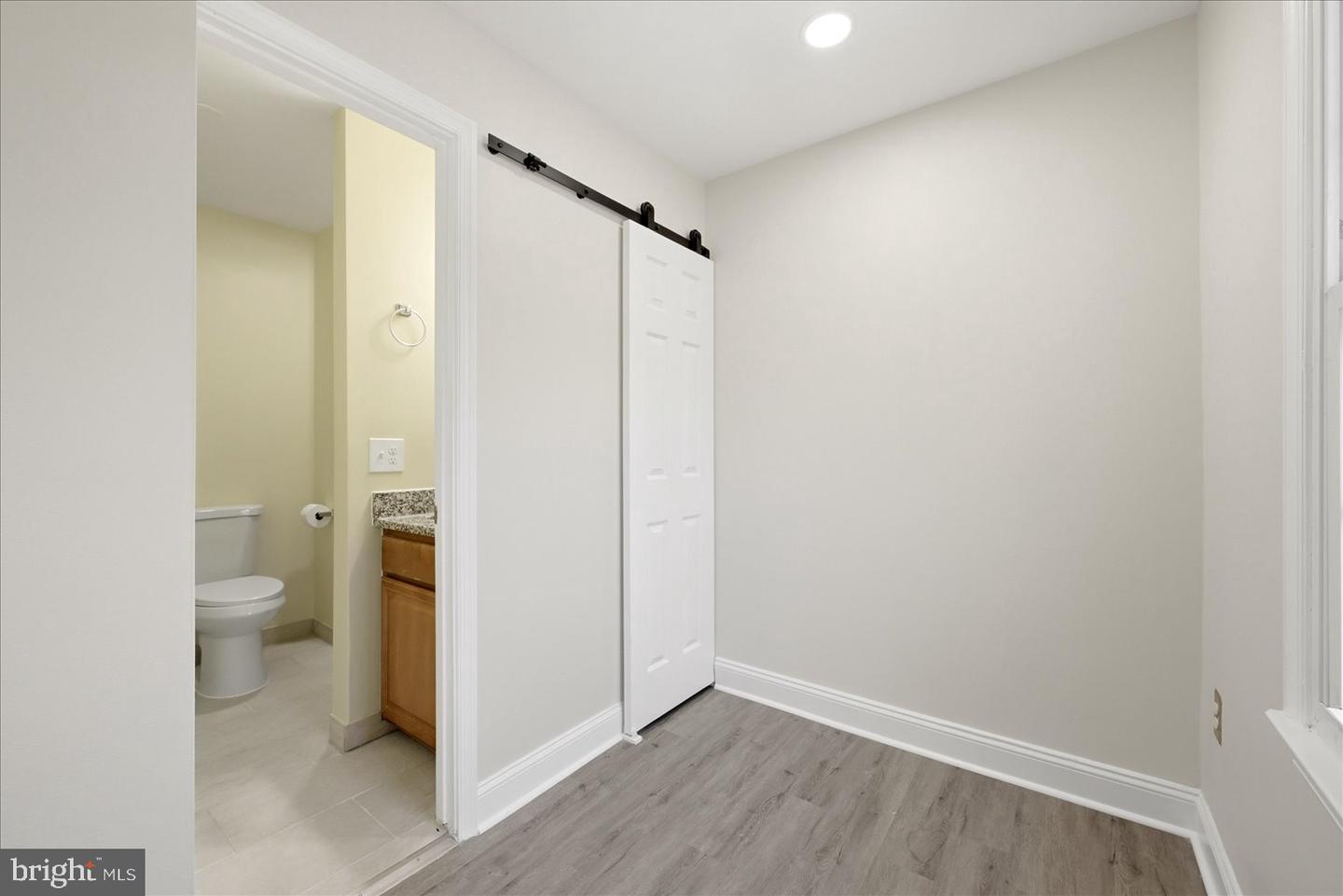 9608 Masterworks Dr Property Photo 25
