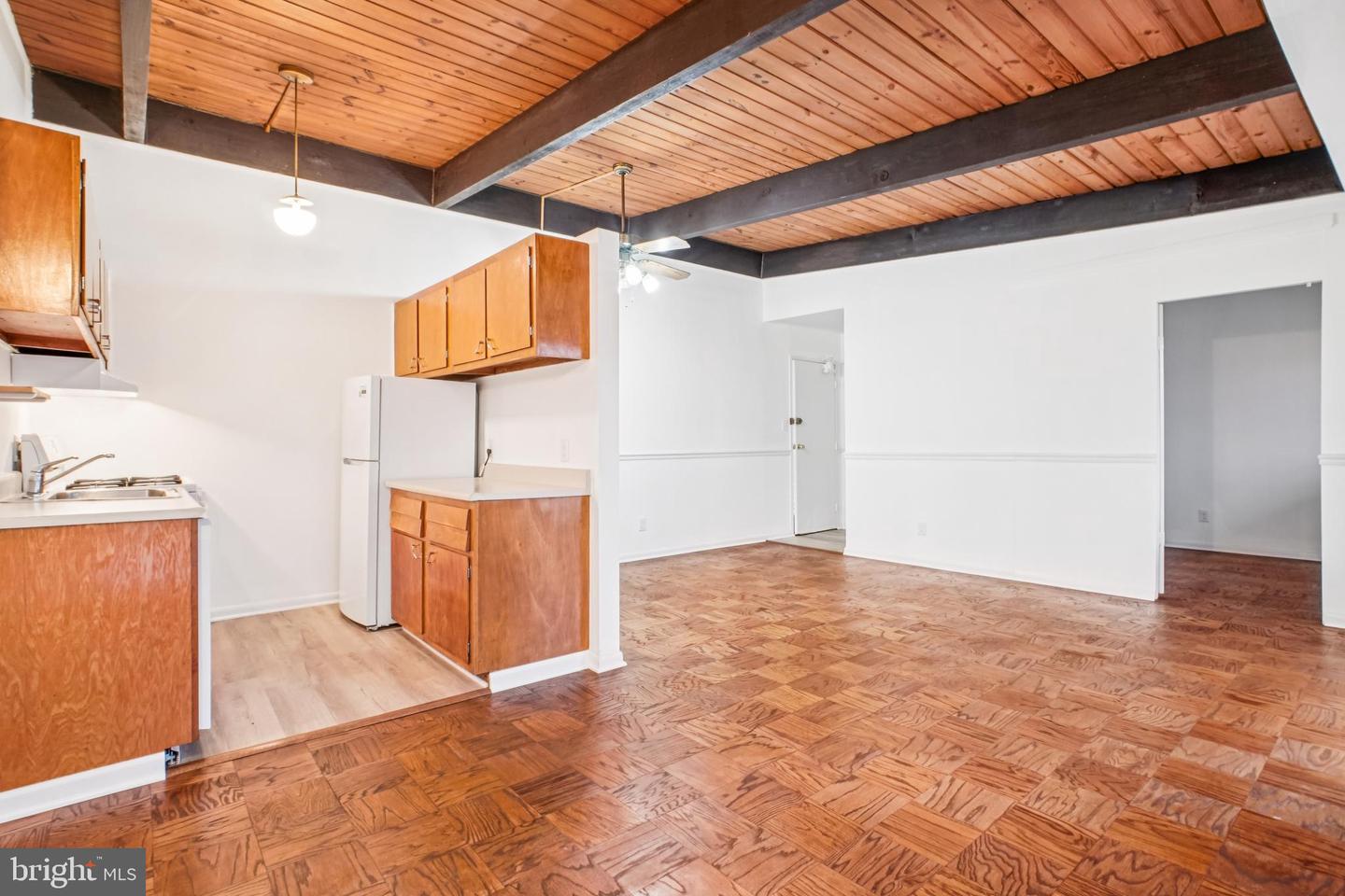 4333 Americana Dr #203 Property Photo 11