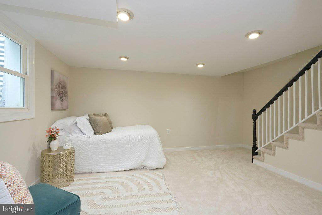2802 Farmington Dr Property Photo 22
