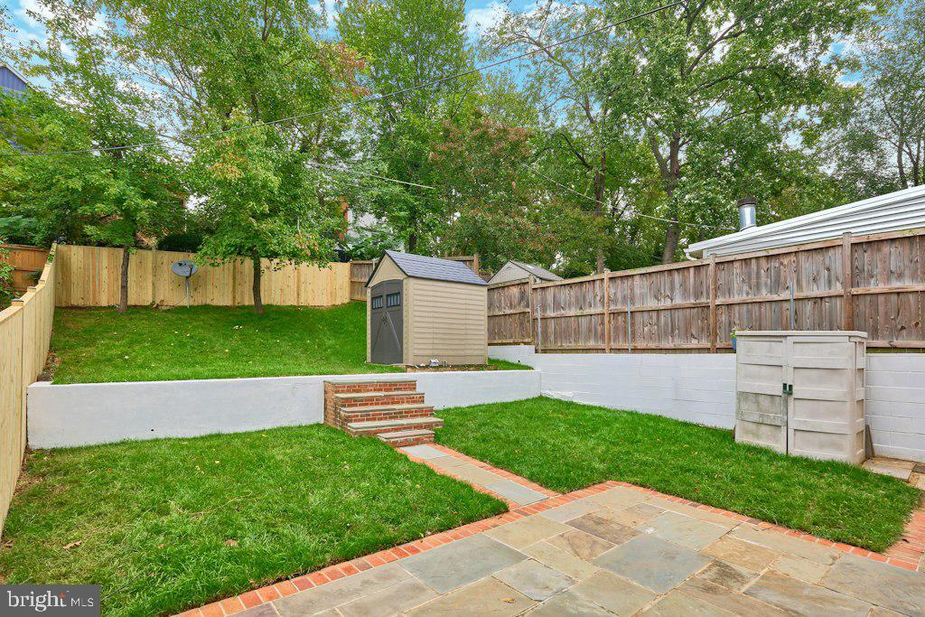 2802 Farmington Dr Property Photo 28