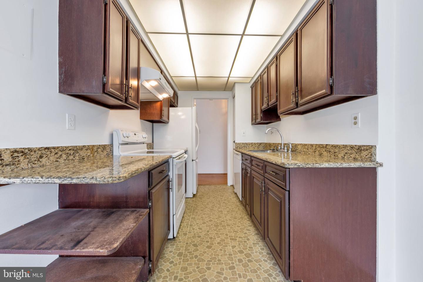 2817 Jermantown Rd #105 Property Photo 5