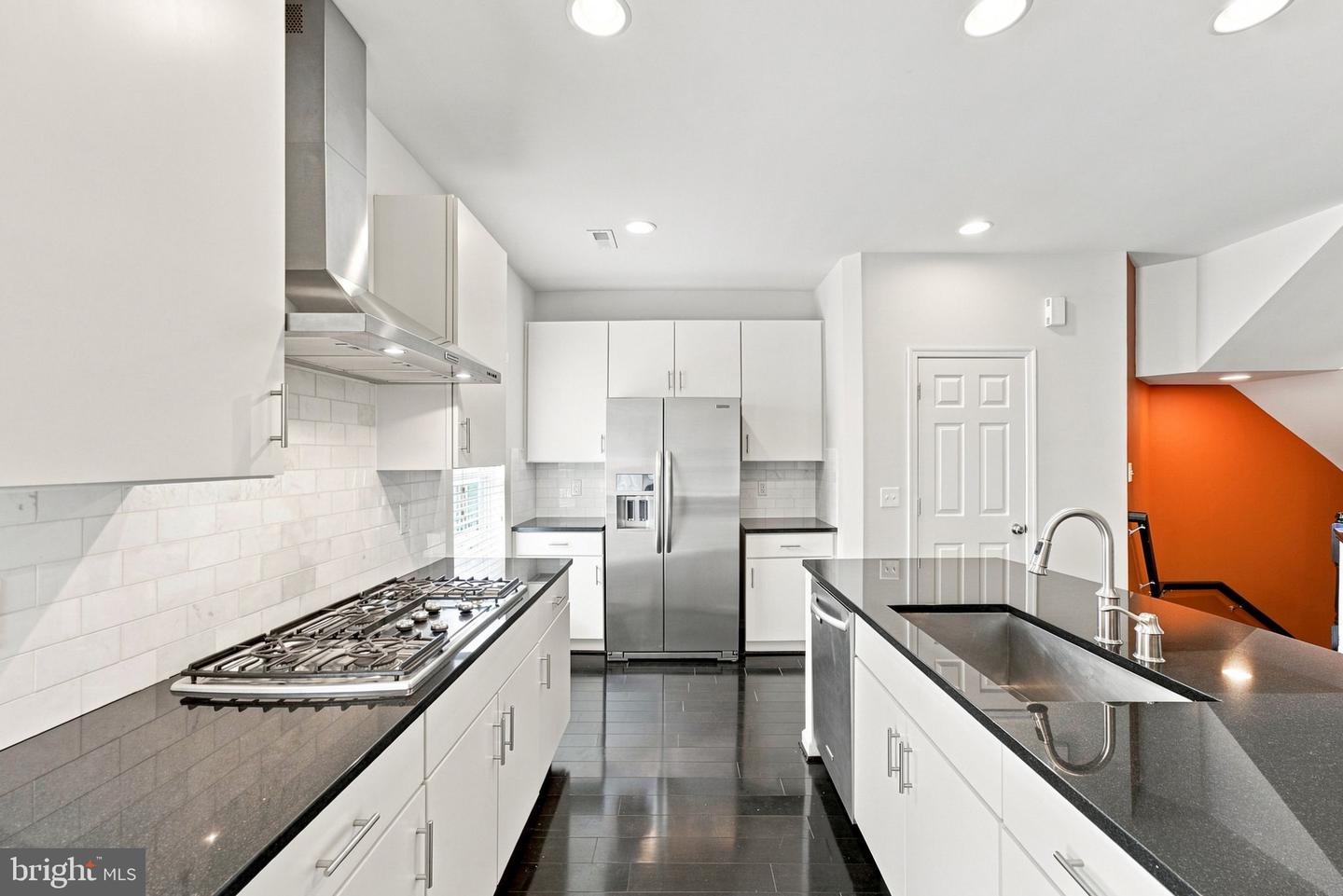 9652 Pullman Pl Property Photo 14