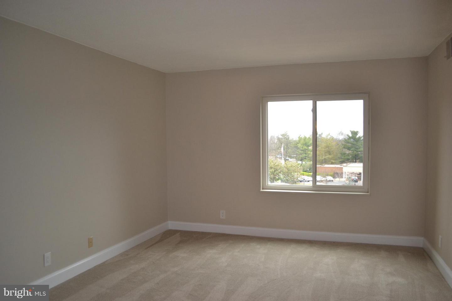 8340 Greensboro Drive #303 Property Photo 9