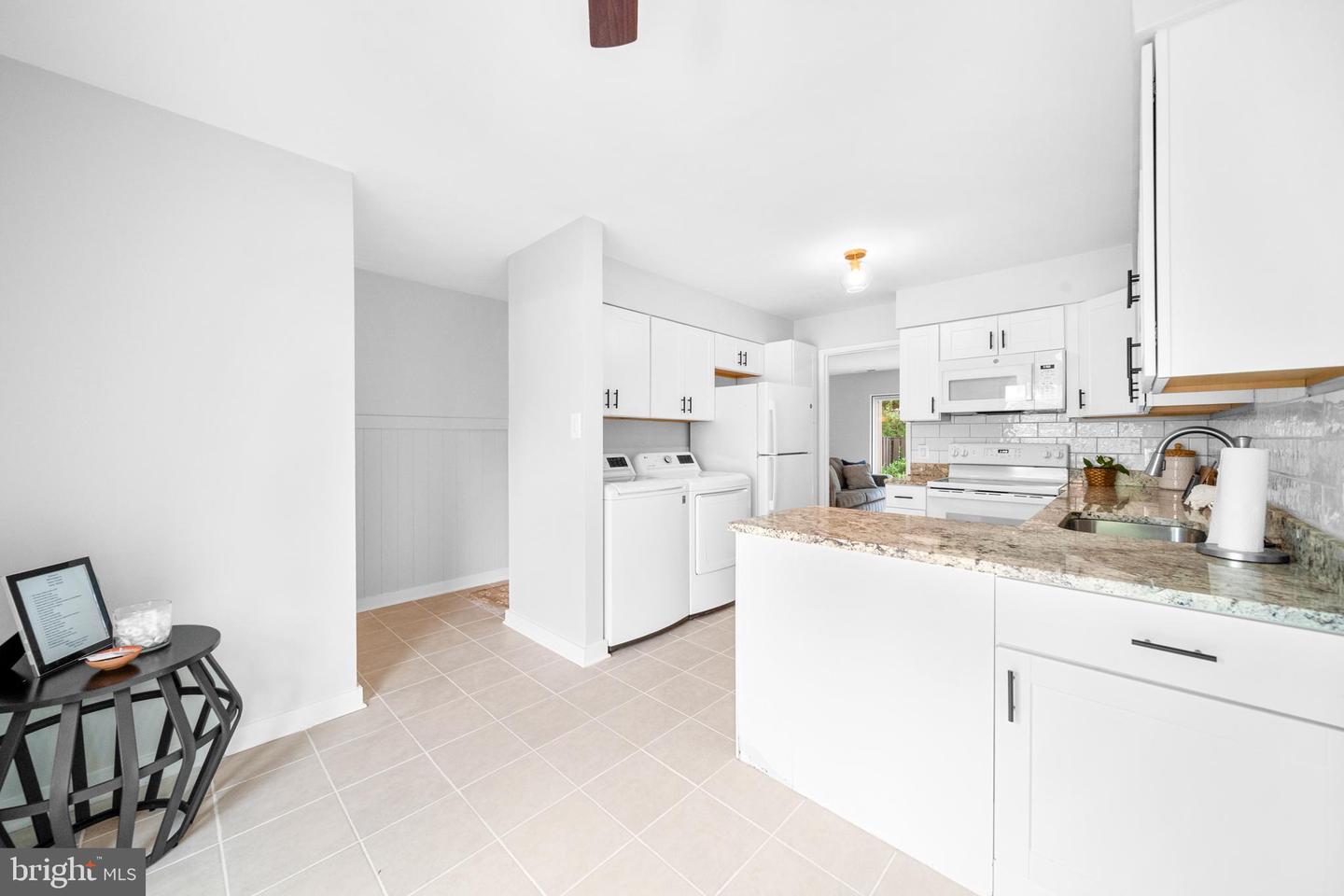 1386 Northgate Sq Property Photo 8