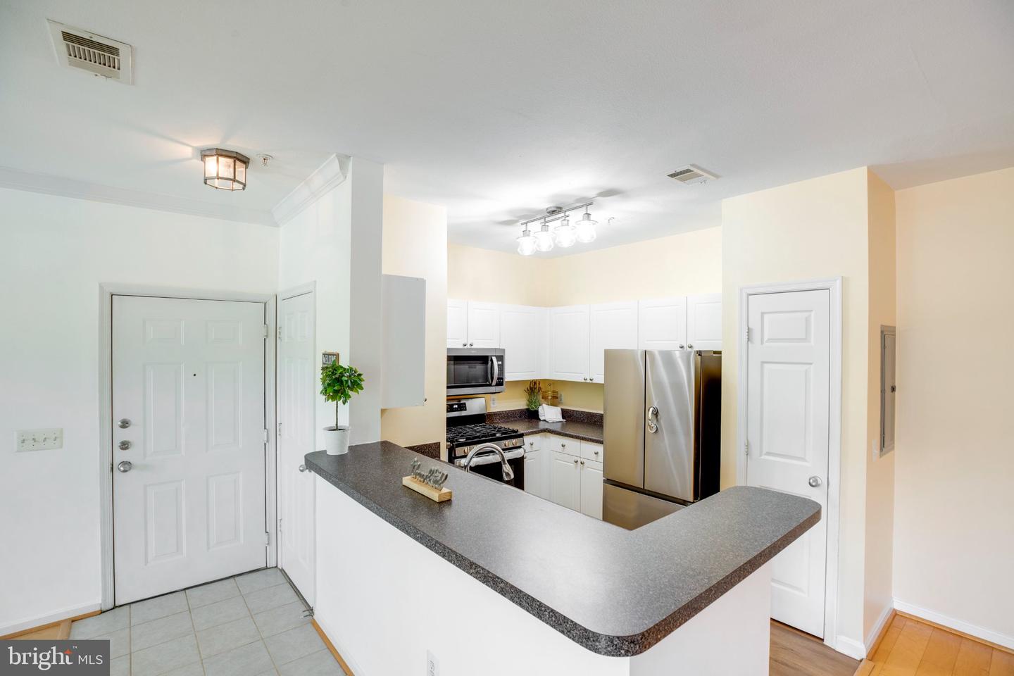 11321 Aristotle Dr #3-303 Property Photo 13